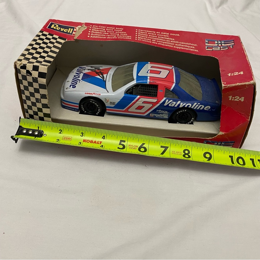 Vintage Revell Valvoline Thunderbird #6 Car Collectible Signed by Mark Martin